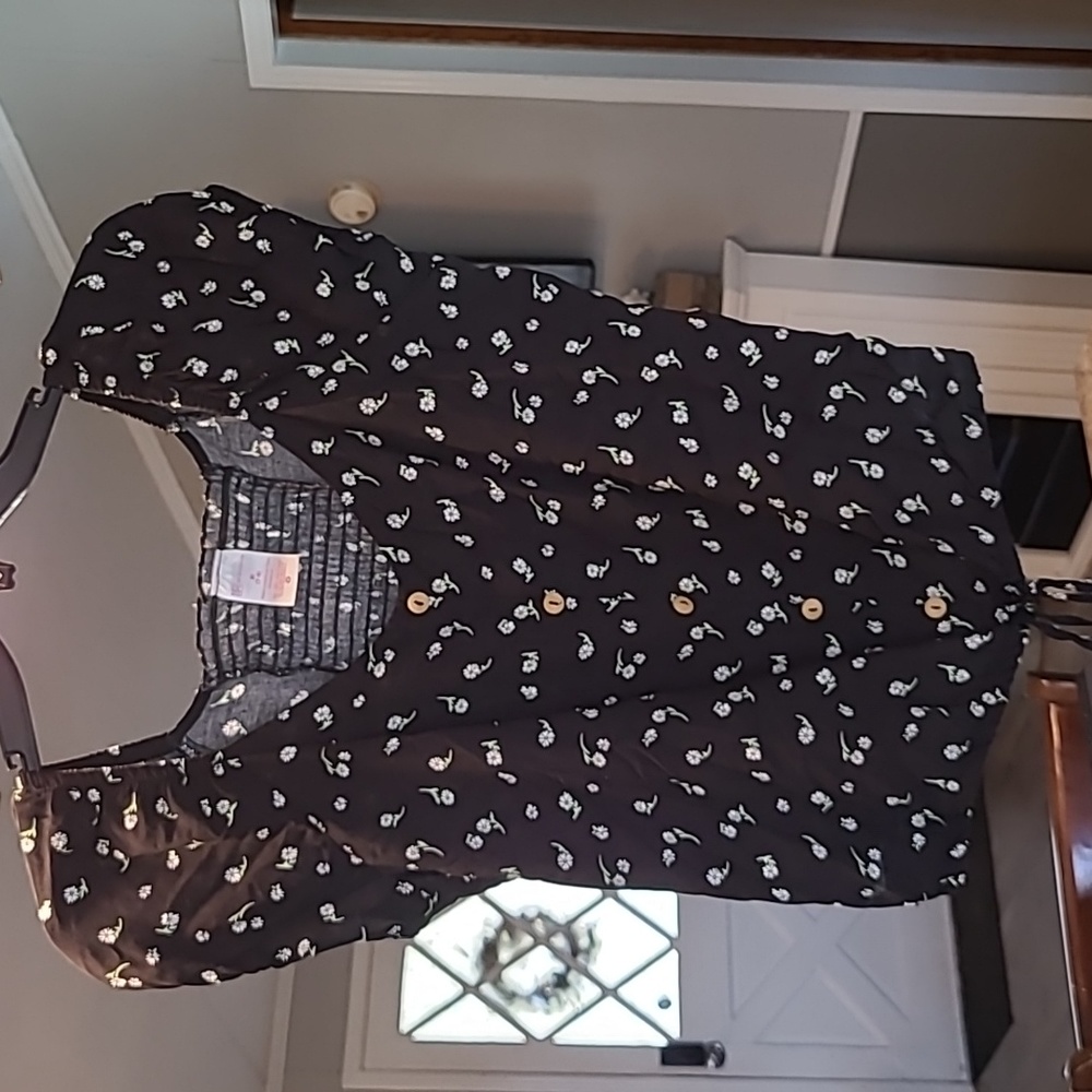 Ladies black and flower top. Make Offer. Bundle and Make Offer.